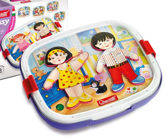 아기 옷 갈아 입히기